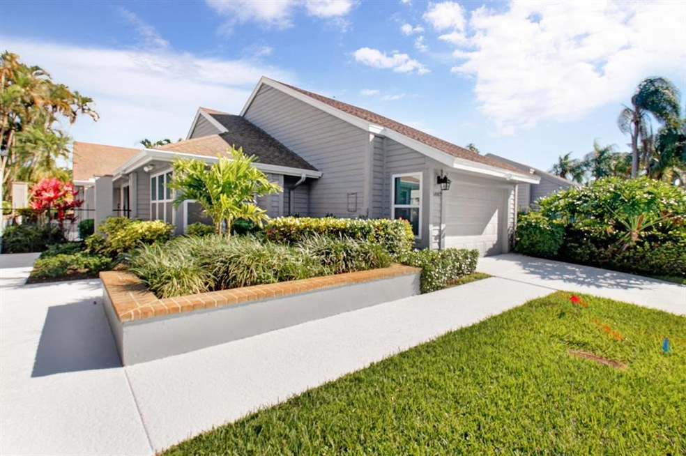6887 Palm Grove front