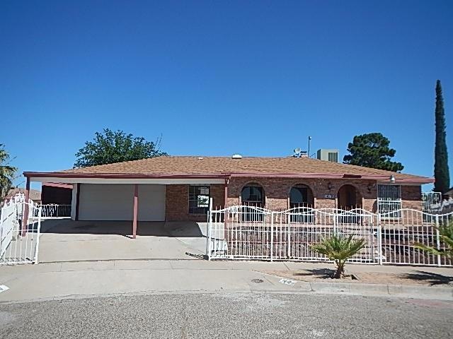 1419 Monte Negro Dr, El Paso, TX 79935 - photo 1