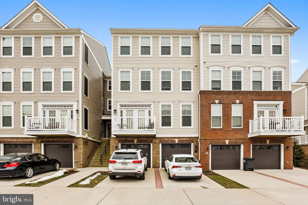 42243 Canary Grass Square, Aldie, VA 20105 - photo 1