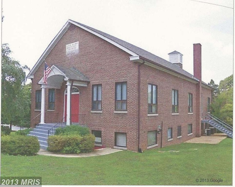 2 Vassar Cir, Glen Echo, MD 20812 - photo 1