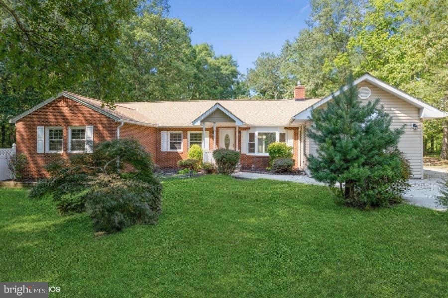 12301 Grosstown Rd, Hughesville, MD 20637 - photo 1