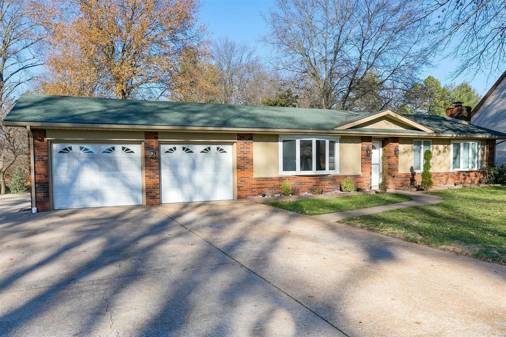 604 Johnny Dr, Maryville, IL 62062 - photo 1