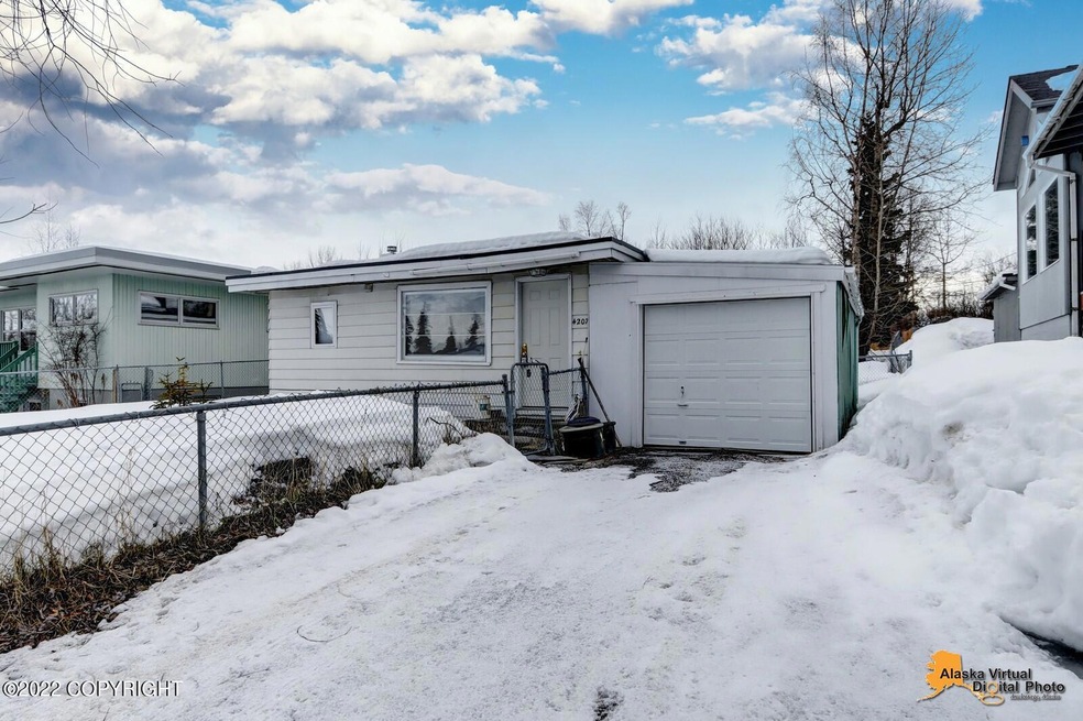 4207 Garfield St, Anchorage, AK 99503 - photo 1
