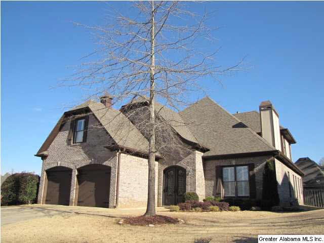 Welcome Home to 1535 Greystone Parc Circle. This l