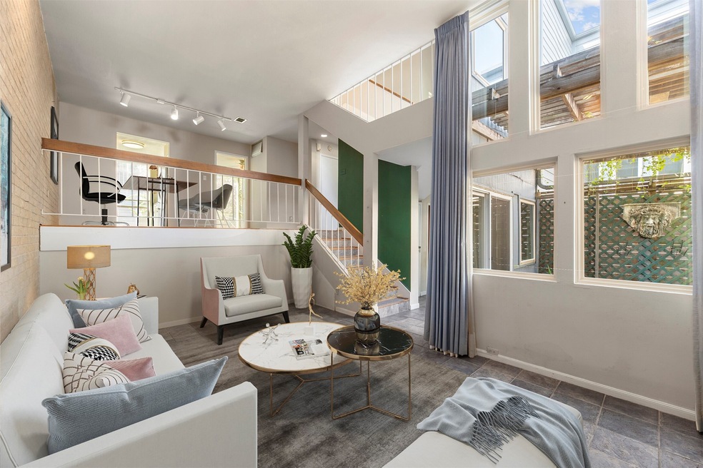 2504 Mandell St unit 2, Houston, TX 77006 - photo 1