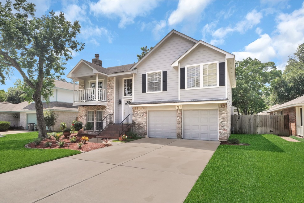 8539 Sunny Ridge Dr, Houston, TX 77095 - photo 1