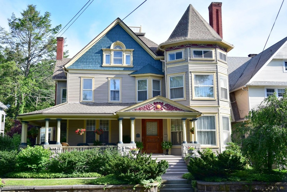 514 Thomas St, Stroudsburg, PA 18360 - photo 1