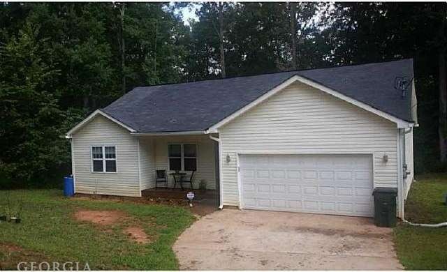 211 Poplar Point Dr, Carrollton, GA 30116 - photo 1