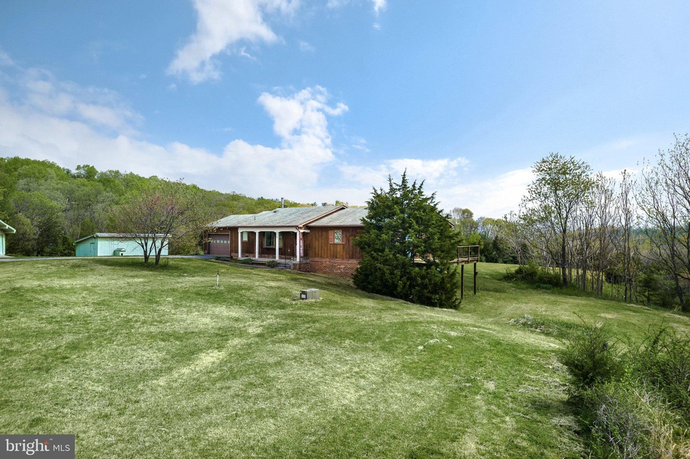 278 Lockhart Ln, Bentonville, VA 22610 - photo 1