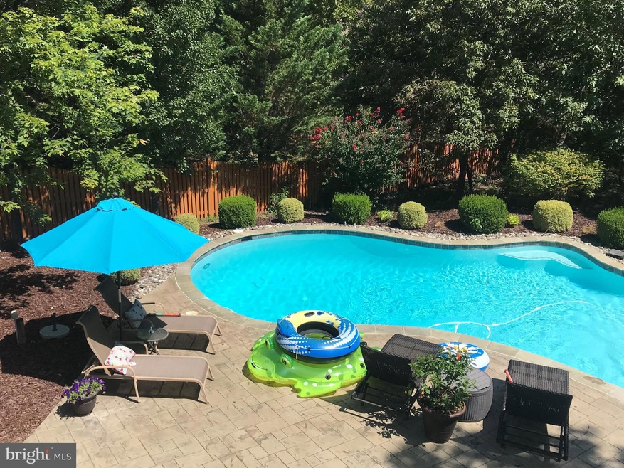 22166 Winter Lake Ct, Ashburn, VA 20148 - photo 1