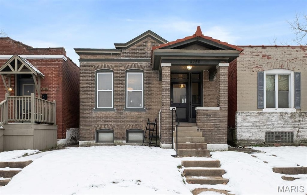 4250 Connecticut St, Saint Louis, MO 63116 - photo 1