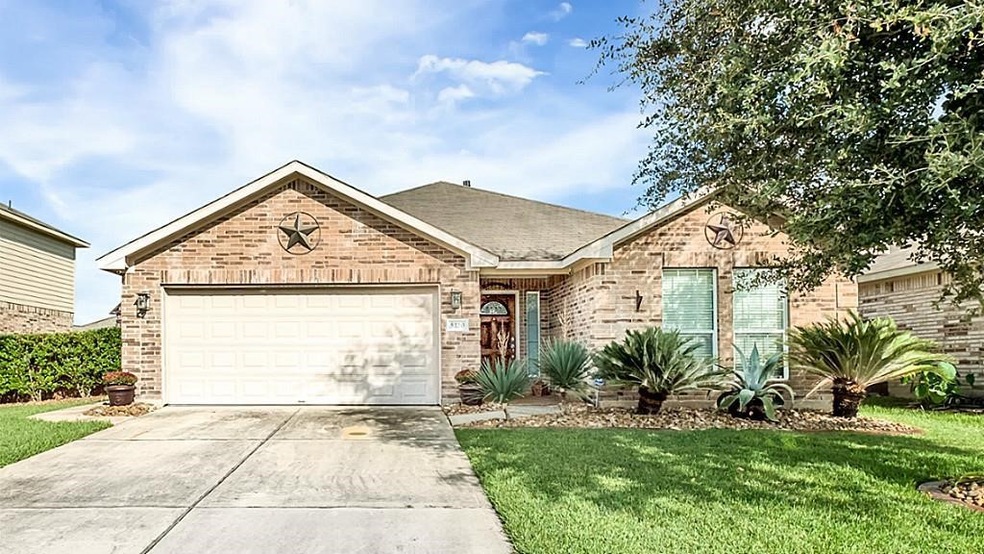 5220 La Rocco Way, Alvin, TX 77511 - photo 1