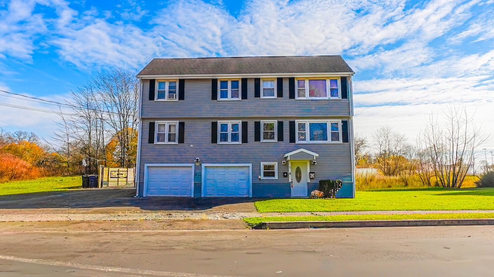 90 Blohm St, West Haven, CT 06516 - photo 1