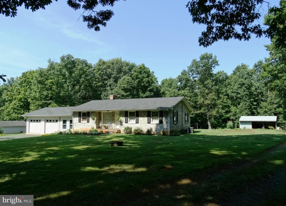 992 Advance Mills Rd, Ruckersville, VA 22968 - photo 1