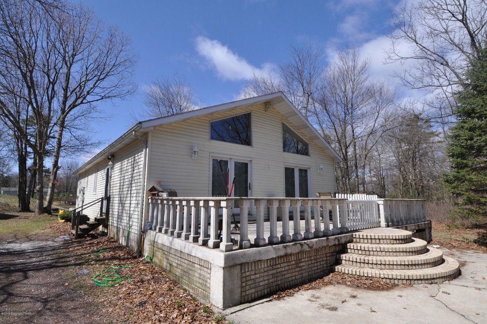 132 Drakes Dr, Jim Thorpe, PA 18229 - photo 1