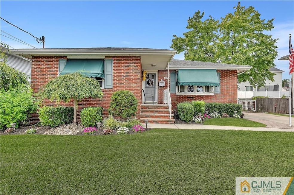 427 Hamilton Ave, Perth Amboy, NJ 08861 - photo 1