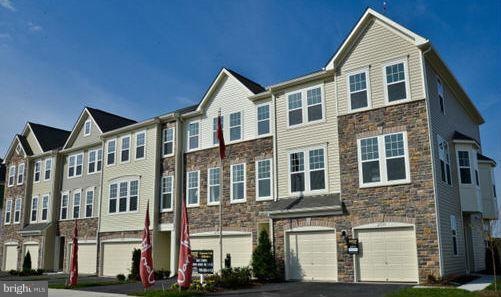 25142 Sweet Myrtle Square, Aldie, VA 20105 - photo 1