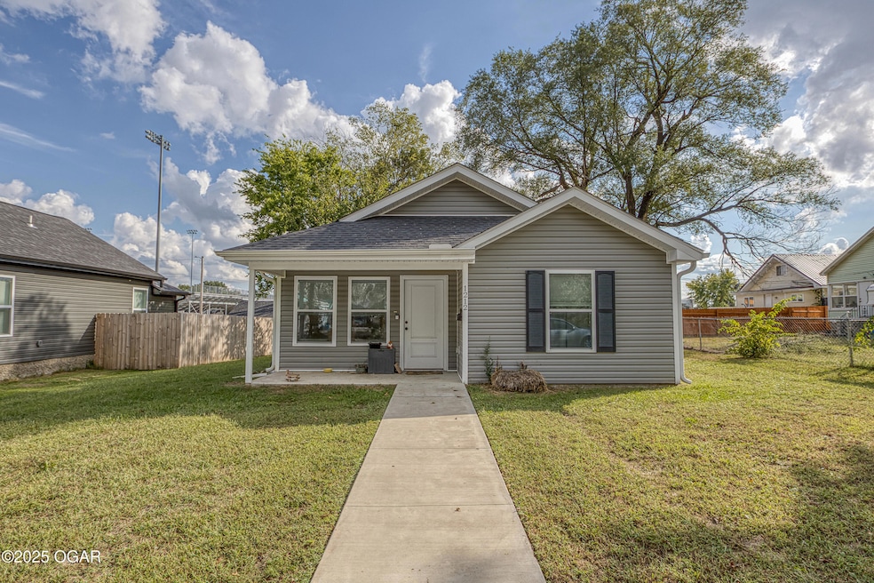 For Sale $165,000 • Co-Listing Agent