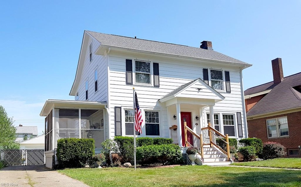 50ft frontage5 year old roof, complete tare off.