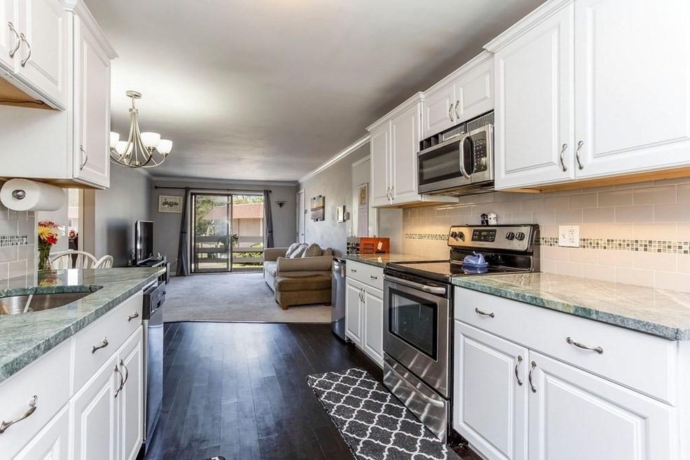 82 S Maple St unit 40, Westfield, MA 01085 - photo 1