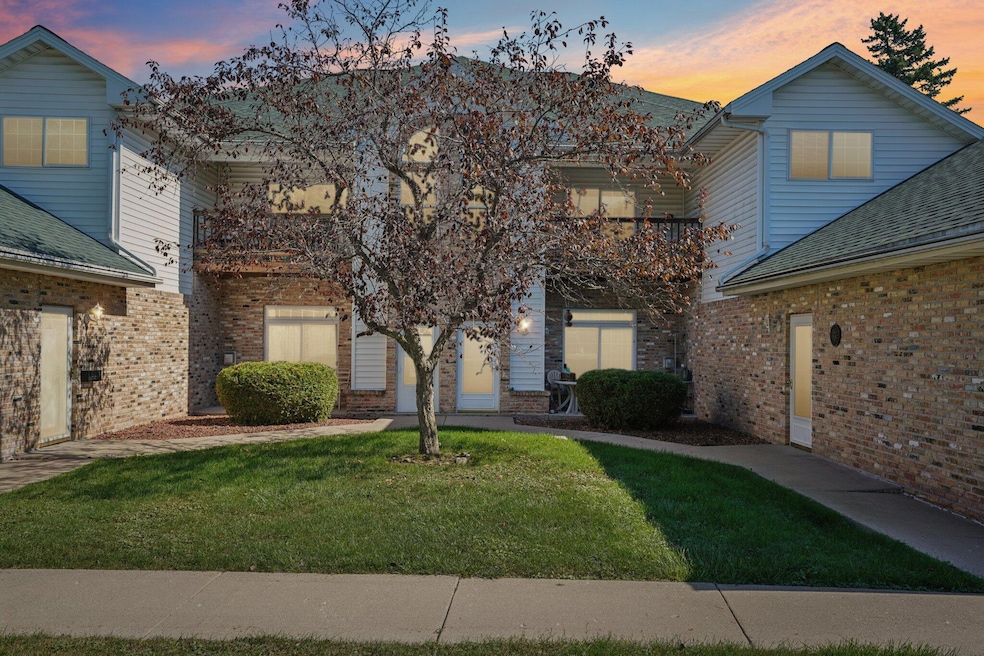 Front of Condo Courtyard