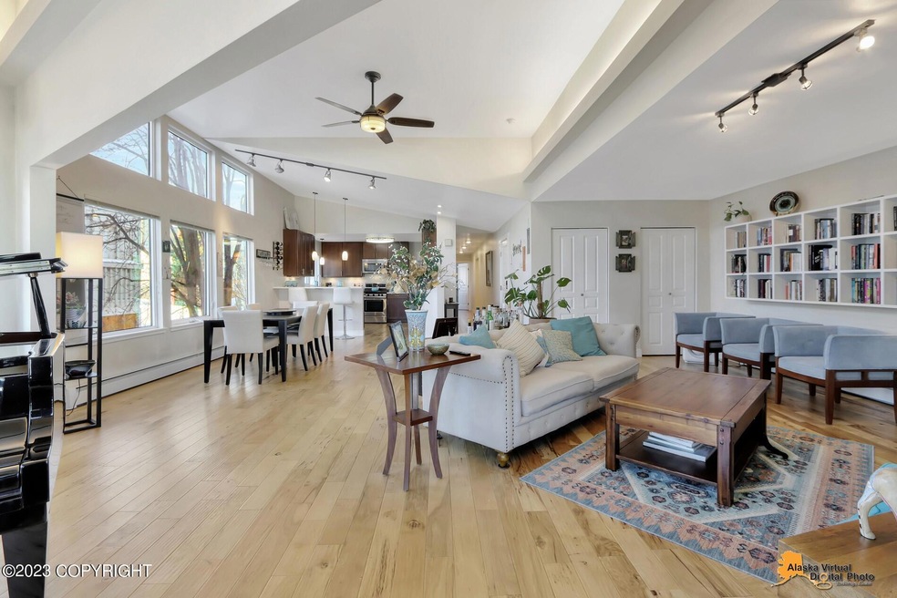 Living Room/Dining/Kitchen