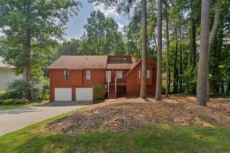 FABULOUS Raised Ranch with finished basement and t