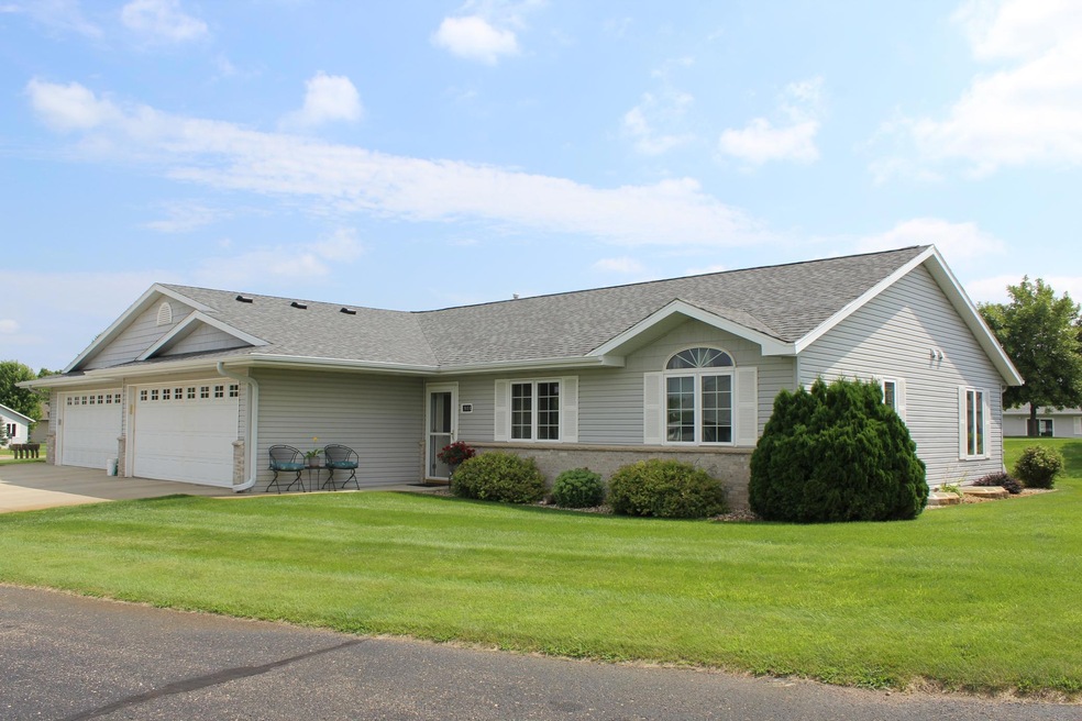 908 Anderson Way, Alexandria, MN 56308 - photo 1