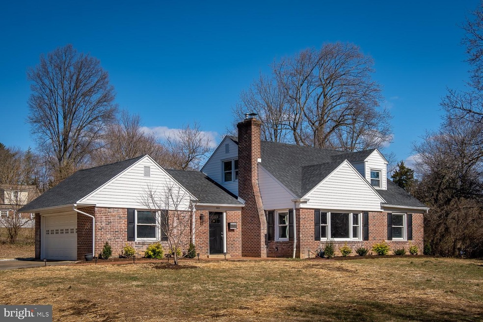 303 Callender Ln, Wallingford, PA 19086 - photo 1