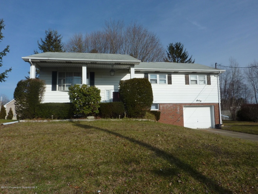 501 Dunn Ave, Old Forge, PA 18518 - photo 1
