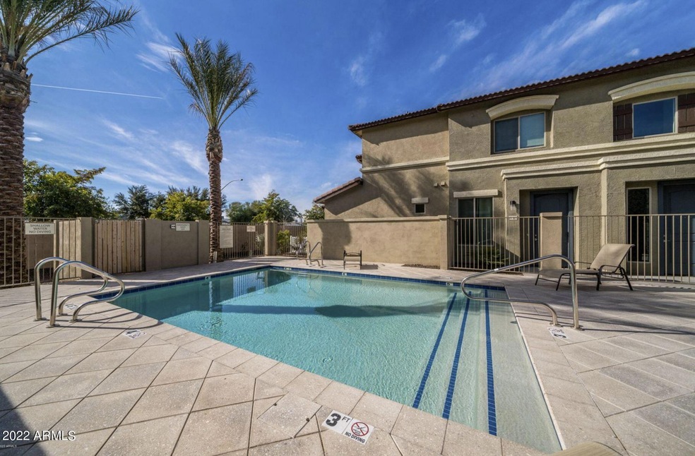 7820 e baseline community pool area