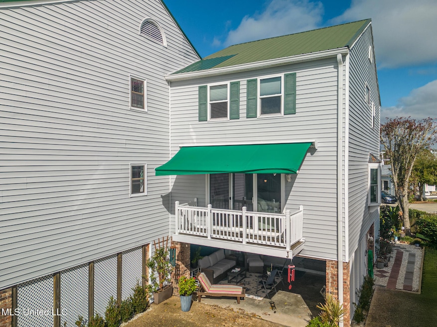 Sold • Co-Listing Agent