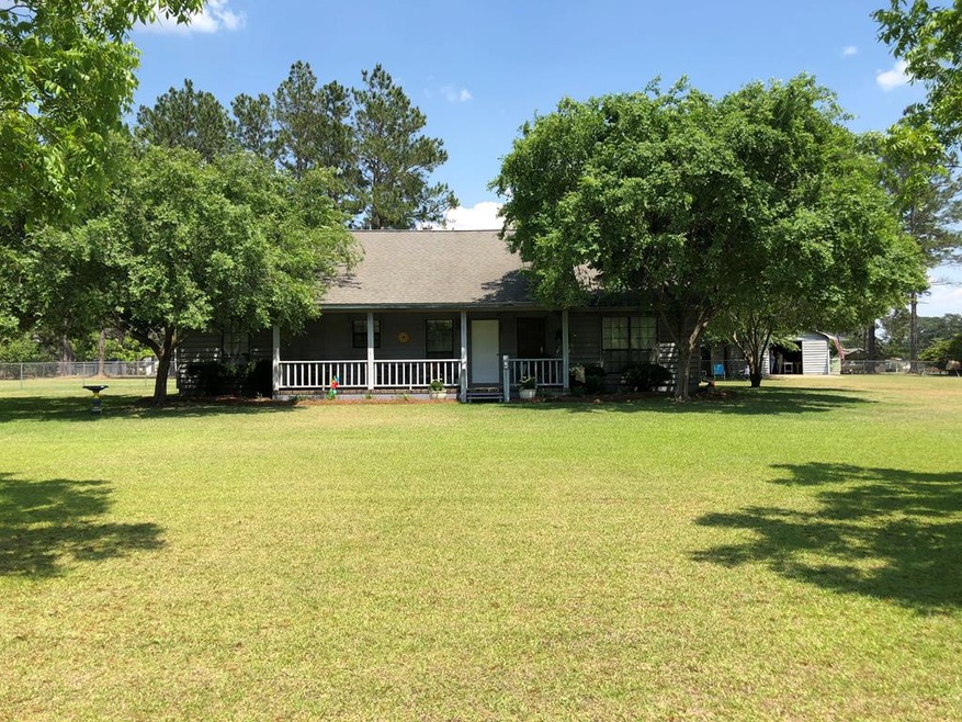 248 Edgewood Cir, Douglas, GA 31533 - photo 1