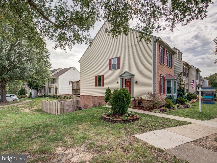 6325 Mary Todd Ct, Centreville, VA 20121 - photo 1