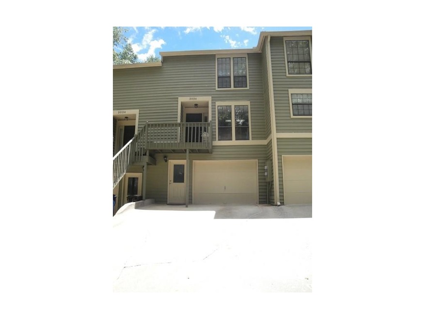 Beautiful and updated 2 bedroom, 2 1/2 bath townho