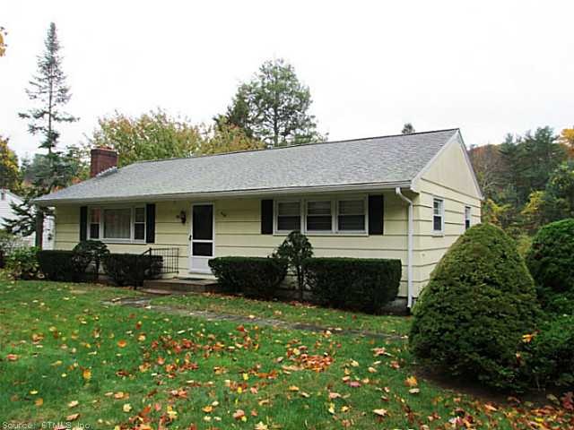 94 E Pattagansett Rd, Niantic, CT 06357 - photo 1