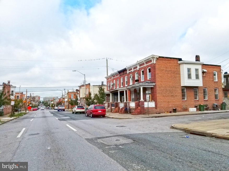 2924 E Madison St, Baltimore, MD 21205 - photo 1