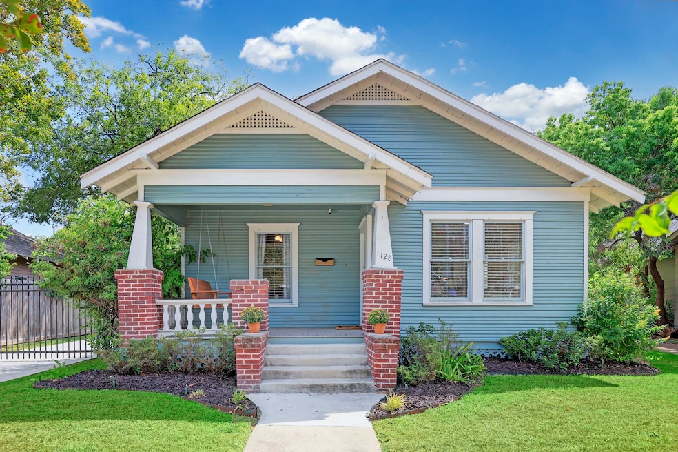 1128 Winston St, Houston, TX 77009 - photo 1