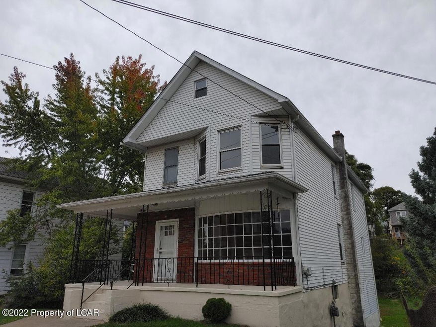 58 E Columbus Ave, Pittston, PA 18640 - photo 1