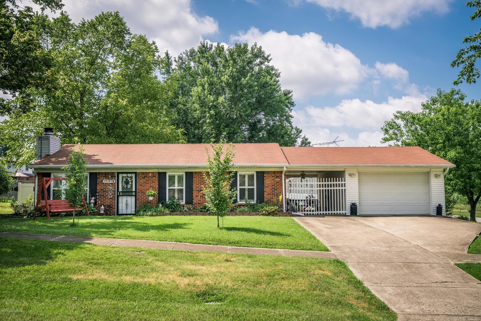 6810 Applegate Ln, Louisville, KY 40228 - photo 1