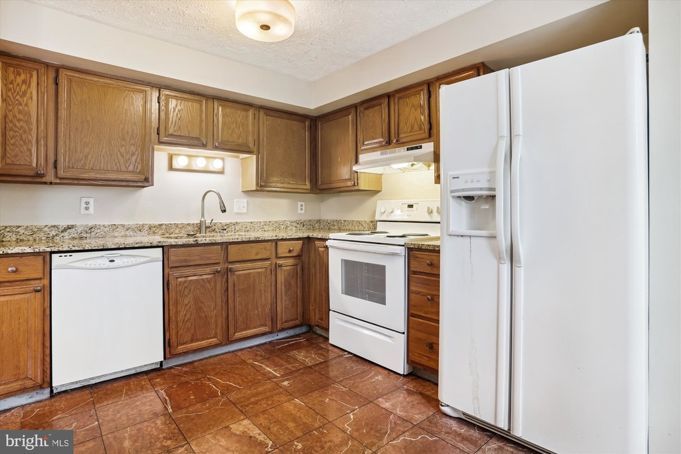 3645 Wharf Ln, Triangle, VA 22172 - photo 1