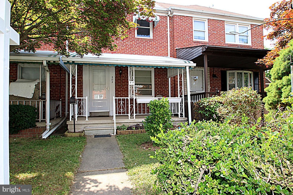 302 Grovethorn Rd, Middle River, MD 21220 - photo 1