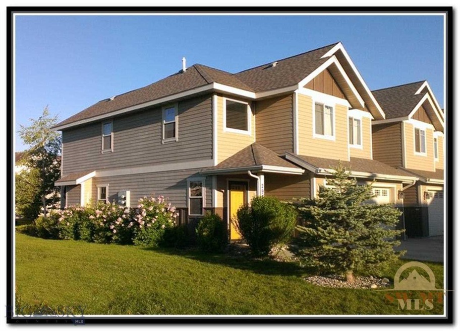 Welcome to 2943 Warbler Way!