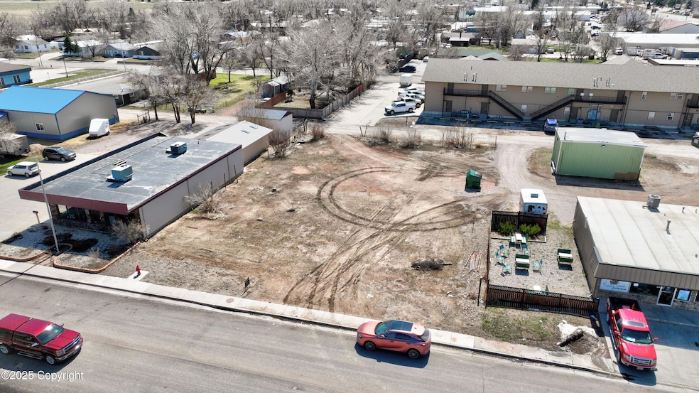 813 E Third St-3