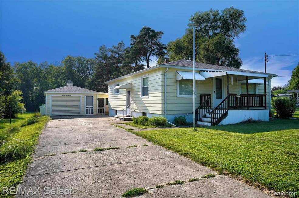 2320 Utley Road 01.jpg