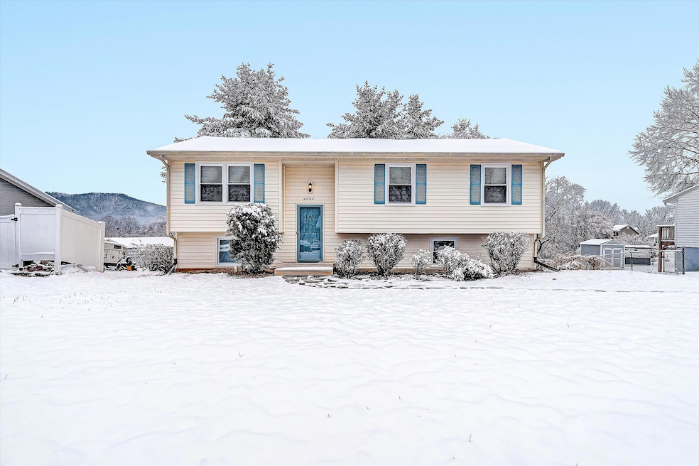 4760 Lantern St, Roanoke, VA 24019 - photo 1