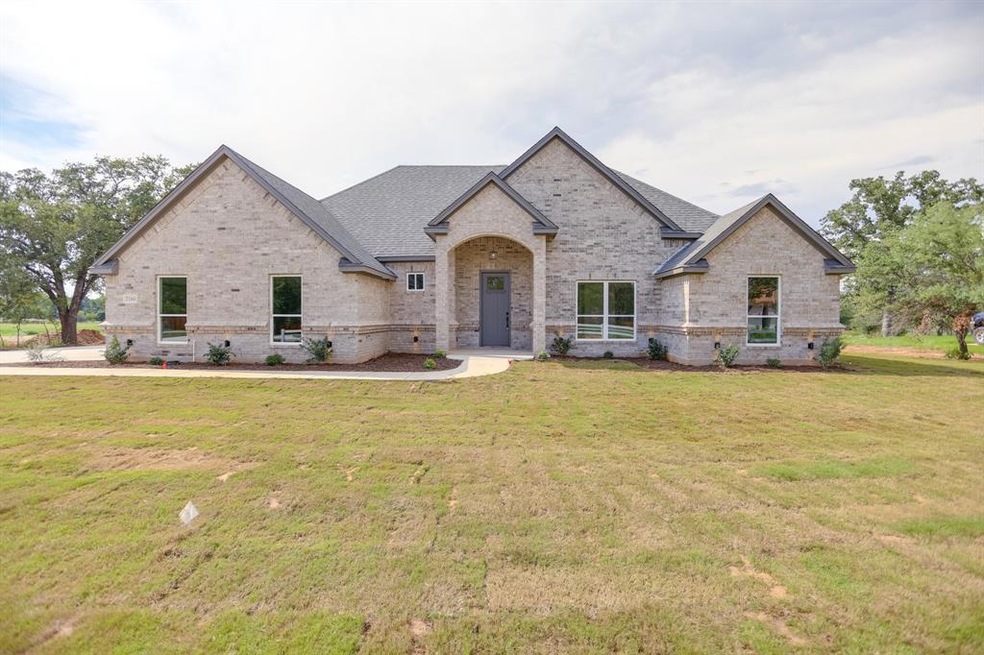 2160 J e Woody Rd, Springtown, TX 76082 - photo 1
