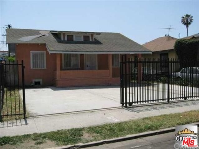 4826 Pickford St, Los Angeles, CA 90019 - photo 1