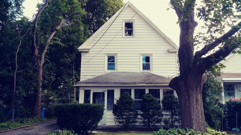 313 Perry St unit 2nd floor, Schenectady, NY 12306 - photo 1