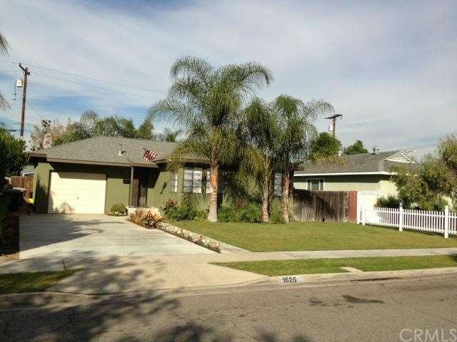 View from the street of this charming home.